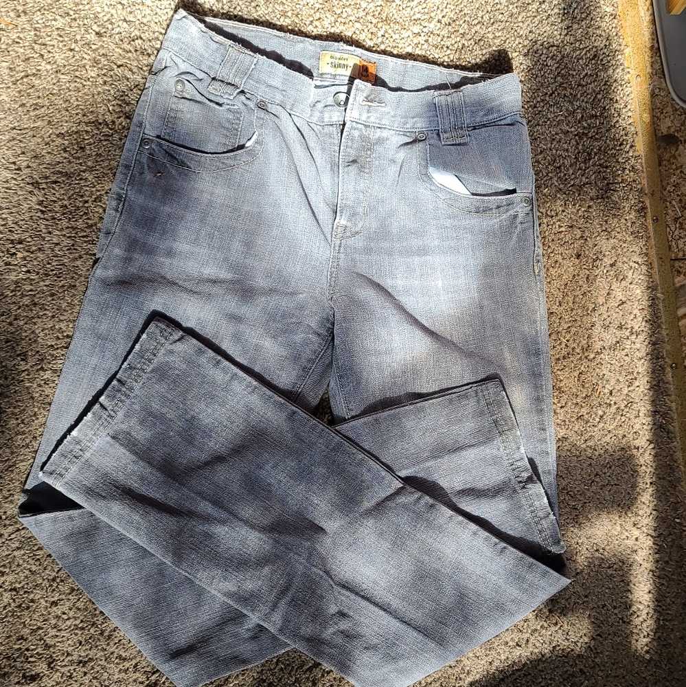 Old Navy Skinny kids sz14 gray jeans with black skull on back pocket - Picture 4 of 6